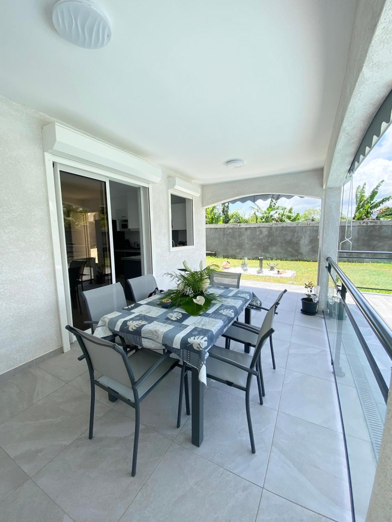 Villa Lanais Baie Mahault Eksteriør billede